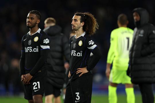 Arne Slot en Liverpool kunnen juichen: directe concurrent verspeelt kostbare punten in strijd om Champions League