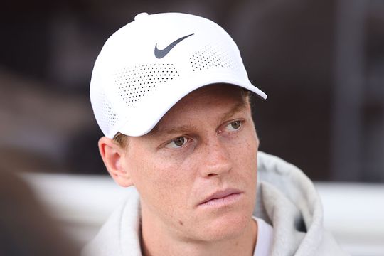 Toptennisser Jannik Sinner voelt geen vijandigheid richting eeuwige rivaal Carlos Alcaraz: 'Blij hem weer te zien'