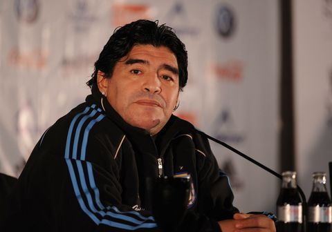 Buitenechtelijke zoon van voetbalicoon Diego Maradona duikt tijdens strafproces over zijn dood plotseling op in tv-programma