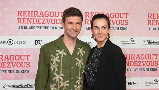 Mysterieuze reactie op veelbesproken selfie van vrouw van Thomas Müller met ex van collega-topvoetballer