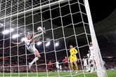 Micky van de Ven bezorgt Tottenham Hotspur de Europa League met heldenactie tegen Manchester United