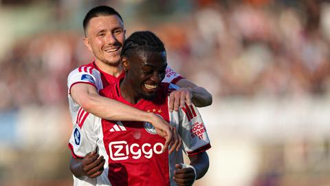 Lach keert terug bij Ajax na overtuigende zege in play-offs tegen FC Groningen