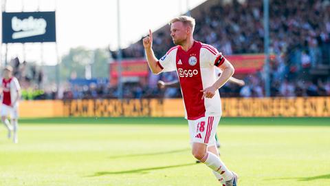 LIVE play-offs | Ajax verrast in beladen duel tegen FC Groningen: Davy Klaassen breekt de ban