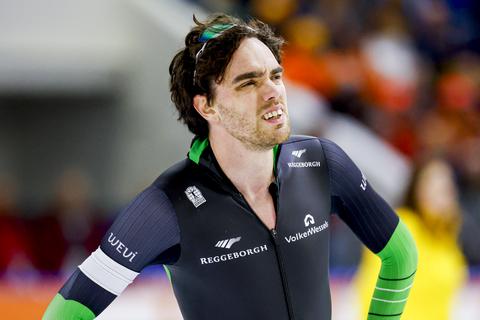 Gevallen schaatskampioen Patrick Roest krijgt welkome opsteker na donkere periode: 'Ik voel me goed'