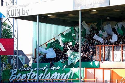 Onrust in Volendam na Ajax - FC Groningen: ME grijpt in bij uitvak