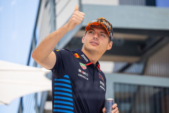 Max Verstappen start weer matig aan raceweekend: vijfde bij tweede vrije training in Spanje