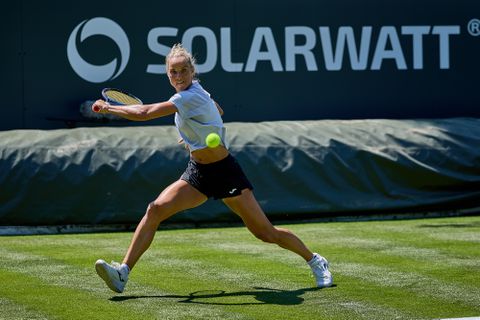 Nederlandse toptennisster verwerkt klap op klap in aanloop naar Wimbledon