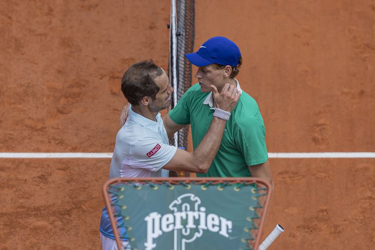 Toptennisser Jannik Sinner keihard op zijn plek gezet: 'Ik heb niks speciaals laten zien'