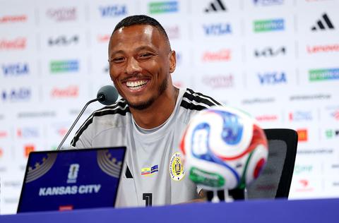 Curaçao-keeper Eloy Room gaat na heldenrol op WK voetbal doelman Kaapverdië achterna via sociale media