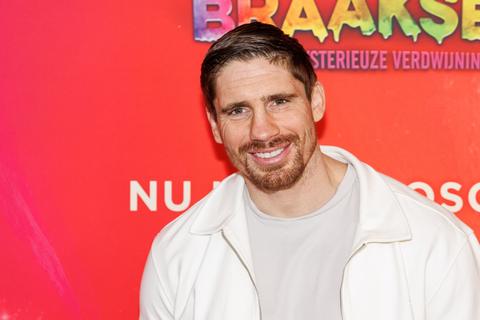 Verloofde Rico Verhoeven heeft mooie boodschap voor topvechter op speciale dag