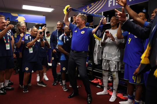Koning Willem-Alexander gaat de hele wereld over na 'dansfeest' op WK voetbal: 'Het was een iconisch moment'