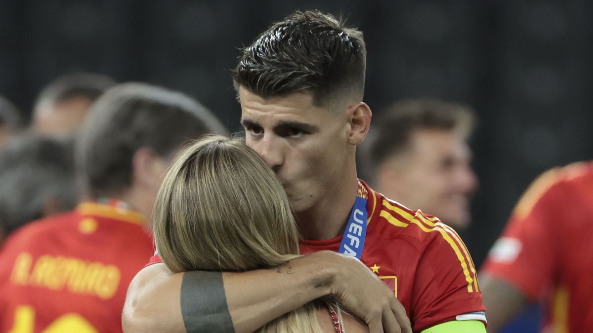 Álvaro Morata spendeert na veelbesproken EK een avondje met bekendste voetbalkoppel ter wereld