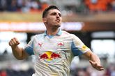 Gewilde toptarget van Ajax hint op transfer naar Amsterdam: 'Ik wil mij bewijzen'