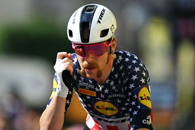 Woeste wielrenner haalt uit naar collega in Tour de France: won hij etappe op oneerlijke manier?