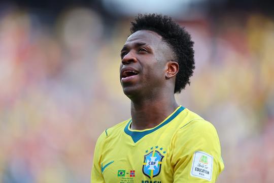 Stervoetballer Vinicius Junior (26) flink veranderd na geheime operatie aan gezicht