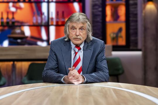 Johan Derksen (77) gaat nieuwe uitdaging aan: 'Vond het te laf om halverwege te kappen'