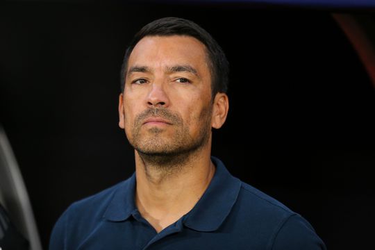 Giovanni van Bronckhorst maakt opwachting in populair tv-programma