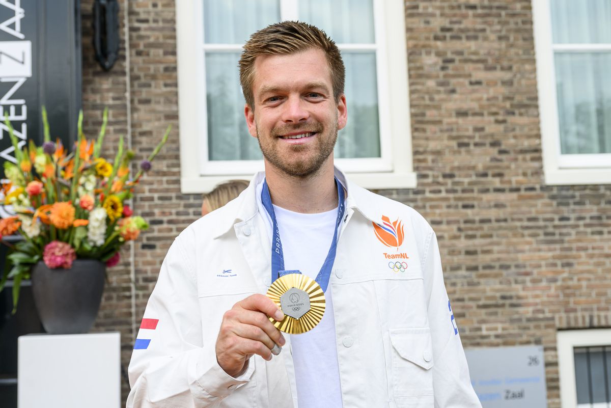 Olympisch kampioen Thierry Brinkman deelt prachtig moment met vriendin: 'Nu al een gouden huwelijk'