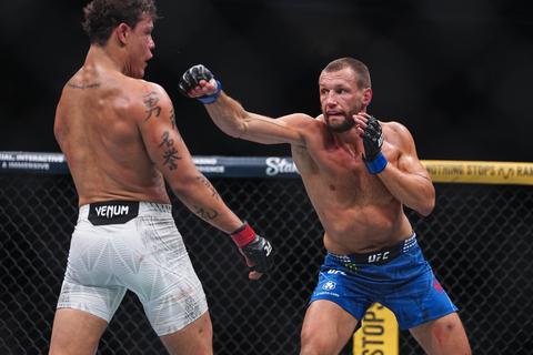 UFC-vechter Reinier de Ridder ondervindt grote voordelen van ingrijpende verandering: 'Dit is zo veel beter'