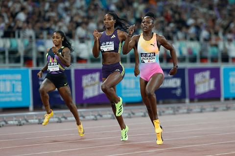 Nieuwe dreun voor olympisch kampioene (32): topsprintster moet plotseling stoppen tijdens Diamond League