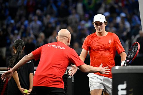 Tennislegende André Agassi schaamt zich kapot na pijnlijk moment en moet zich verstoppen