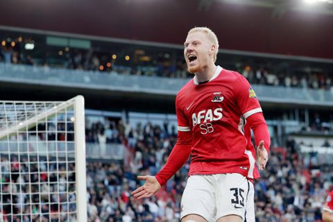 Feyenoord krijgt diep in blessuretijd harde klap te verwerken van AZ