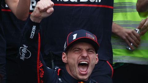 Britse media hard voor 'falende' landgenoot én zien weer kansen voor Max Verstappen: 'Volledig dominant'