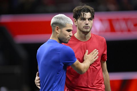 Carlos Alcaraz krijgt ongenadig pak slaag op baaldag voor Europese tennissers