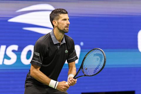 Tennisicoon Novak Djokovic komt met opvallende boodschap over Carlos Alcaraz en Jannik Sinner: 'Grootste compliment'
