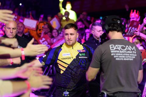 Nederlandse dartsfans tot de orde geroepen na rel met Luke Littler: 'Het was extreem'