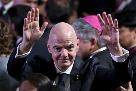 FIFA-baas Gianni Infantino probeert brand te blussen met nederige brief: 'Dat erken ik'