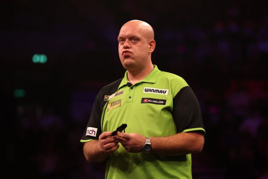 Grote zorgen om topdarter Michael van Gerwen: 'Zijn hele aura is weg'