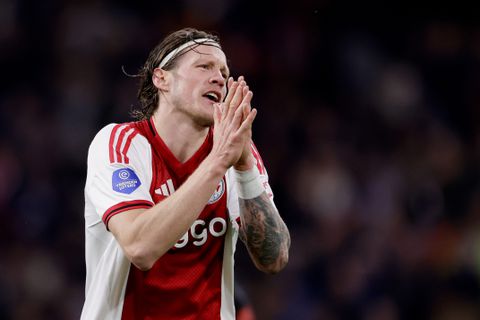 Wesley Sneijder lovend over Ajax-spits Wout Weghorst: 'Fantastisch, dit maakt wat los'