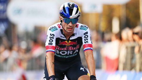 Bizarre wielerkoers met riante startpremie: vier wereldtoppers strijden in dwergstaat