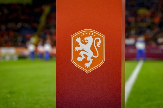 Voetbalbond KNVB en verschillende clubs in Eredivisie halen websites offline na waarschuwing