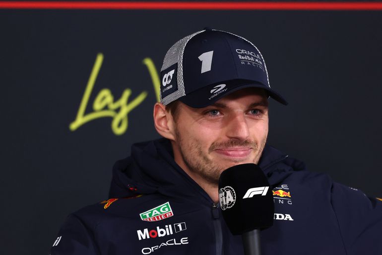 Max Verstappen in de war door opvallend incident tijdens vrije training: 'Lastig om te begrijpen'