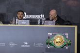 Tommy en John Fury op de persconferentie voor de partij met Jake Paul.

© GettyImages