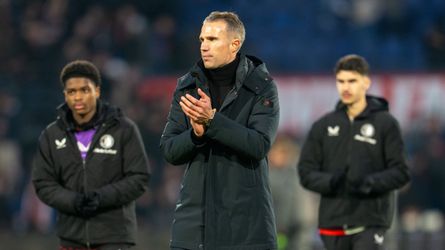Robin van Persie houdt hoop bij Feyenoord: 'Nog van alles om voor te spelen'