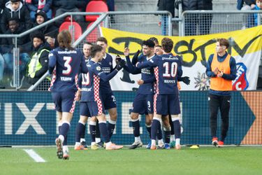 PSV pakt bijzonder record op bezoek bij FC Utrecht en schrijft historie in onstuimig duel