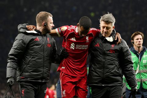 Arne Slot moet vrezen voor blessure bij peperdure aankoop van Liverpool