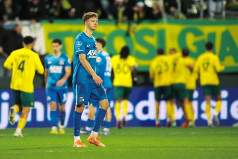 Heus spektakelstuk in Eredivisie: AZ morst peperdure punten in knotsgek duel