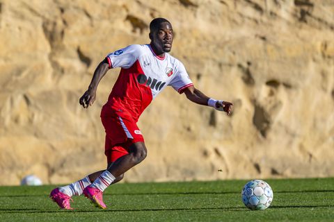 Ron Jans helemaal klaar met Yannick Leliendal: 'Er zijn drie dingen waar ik me bij hem aan stoorde'