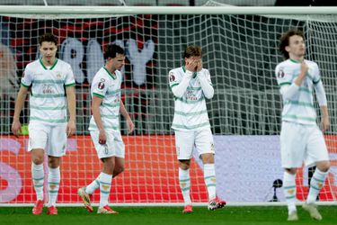 Go Ahead Eagles lijdt na onrust op tribunes dure nederlaag bij hekkensluiter in Europa League