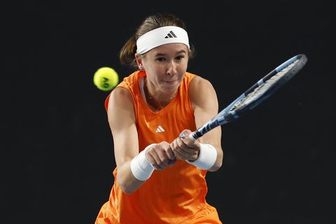 Enorme sensatie op Australian Open: tiener slaat toptennisster in vorm na spannend duel naar huis