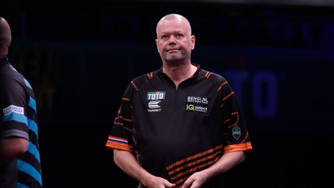 PDC past nieuwe regels Euro Tour alweer aan na kritiek: geen 'gratis geld' voor Raymond van Barneveld