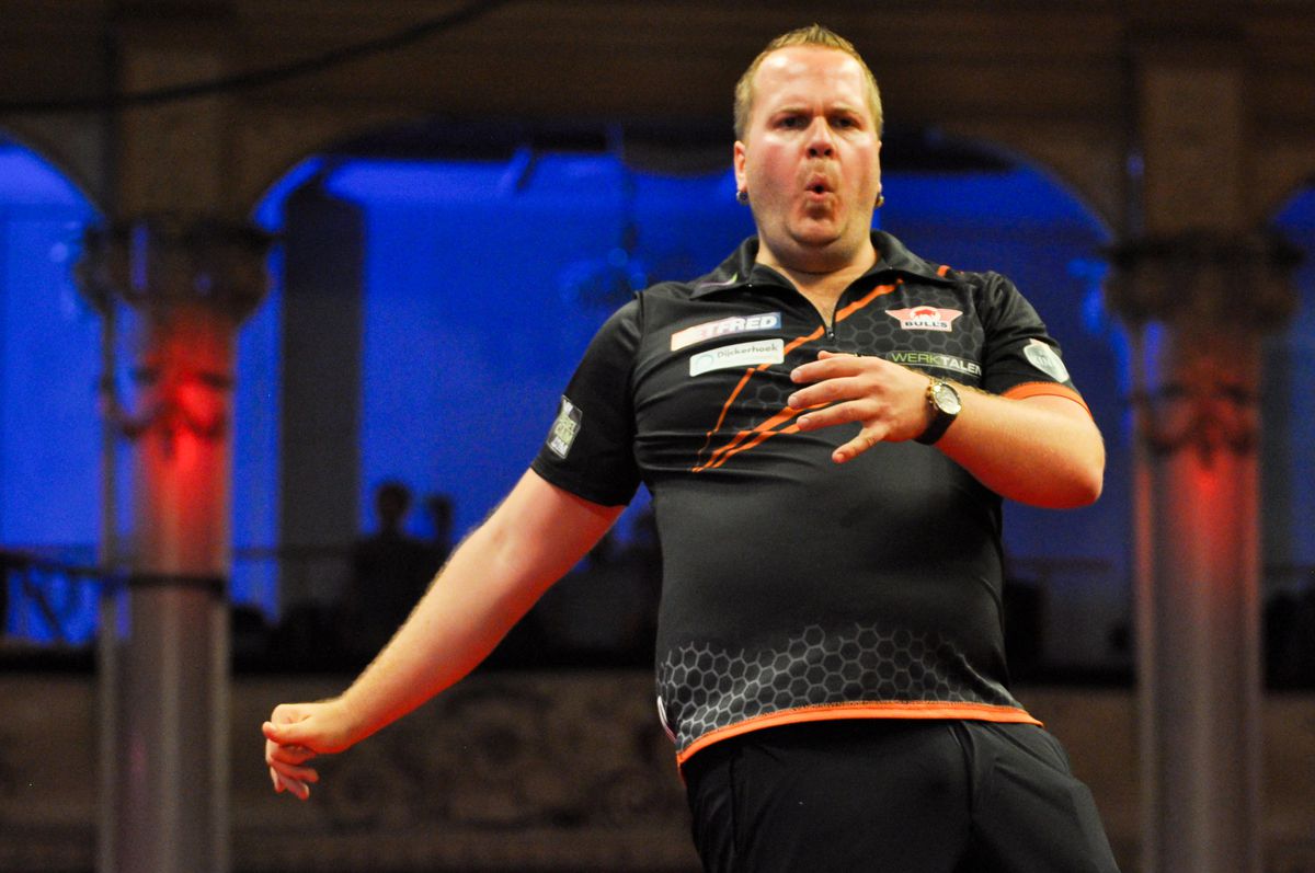 Loting UK Open: Dirk van Duijvenbode tegen wereldkampioen Luke Humphries