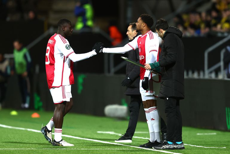 Nog meer problemen voor Ajax: Brian Brobbey valt geblesseerd uit tegen Bodø/Glimt