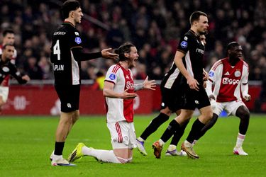 Het is de omgekeerde wereld in Amsterdam na teleurstellende avond van Ajax tegen NEC