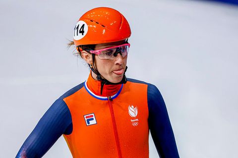 Veelbesproken Suzanne Schulting verzet haar zinnen als toeschouwer bij andere sport op Winterspelen