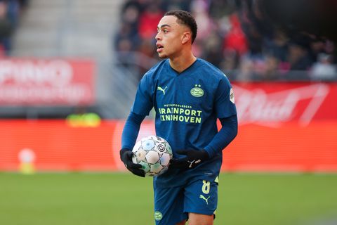 'PSV heeft deadline voor koopoptie Sergiño Dest, maar Amerikaan maakt geen haast'
